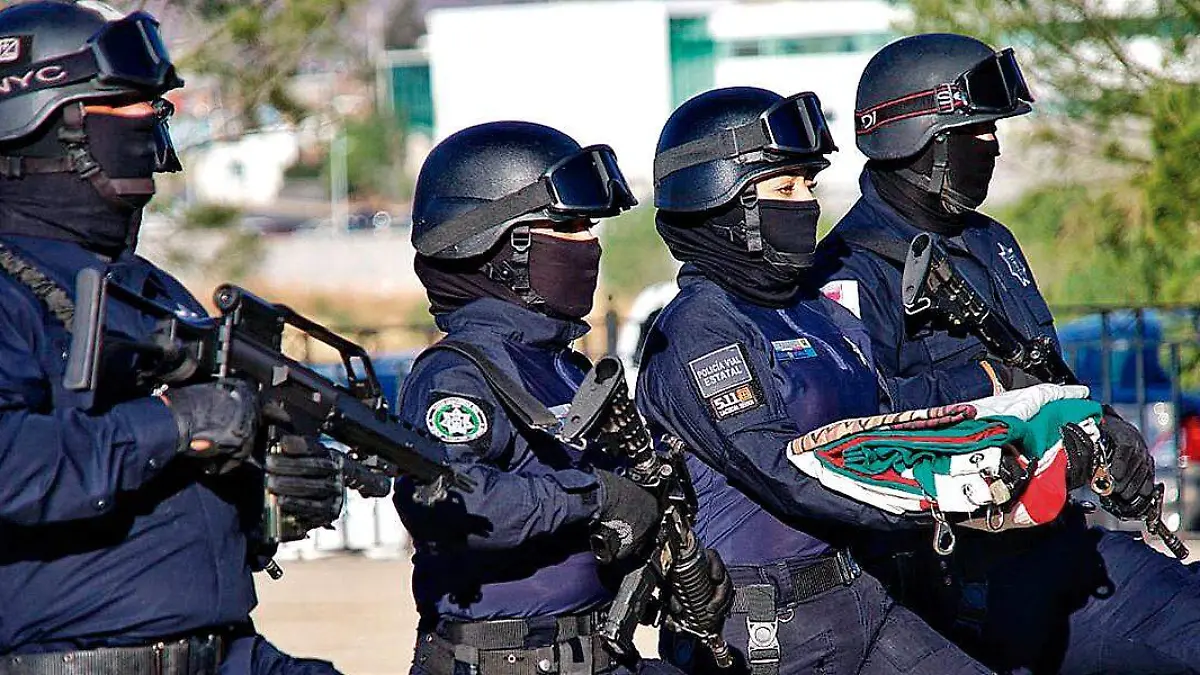 Escolta d ela Policía Estatal Preventiva